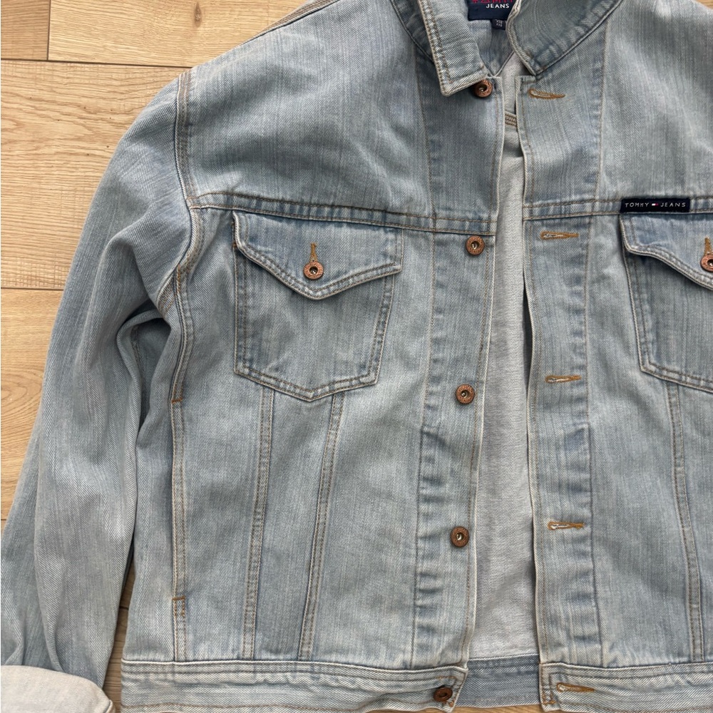 Y2K Oversized Denim Jacket Tommy Hilfiger Tommy Jeans Lightwash Denim Jacket - Picture 5 of 7